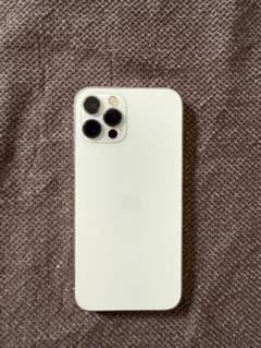 Apple iPhone 12 Pro シルバーのサムネイル
