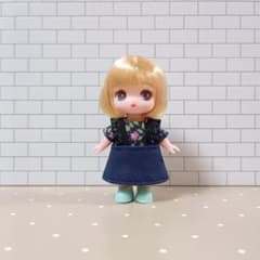 ぷちリカちゃん服 花柄ミニワンピース&紺無地吊りスカートセット