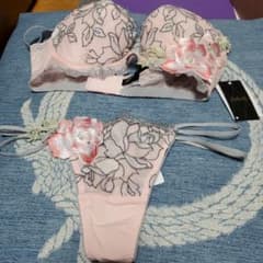 サルート下着のサムネイル