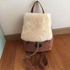 UGG リュックのサムネイル