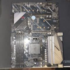 X570 PHANTOM GAMING 4 AM4 マザーボードのサムネイル