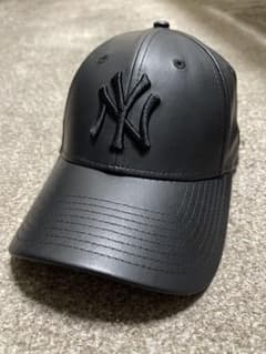 NEW ERA 9FORTY NY ヤンキース　レザーキャップ　海外モデルのサムネイル