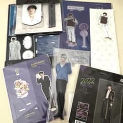 BTS V •JK 他 アクリルスタンド まとめ売り BTS V アクリルスタンド 6点 まとめ売り - メルカリ
