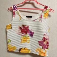 タンクトップ　rienda 花柄のサムネイル