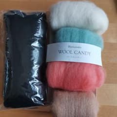 ハマナカWOOL CANDY&黒色羊毛セットのサムネイル