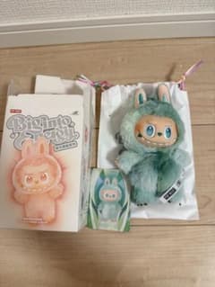 POP MART LABUBU Big into Energy SERENITYのサムネイル