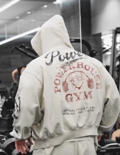 LYFT Powerhouse Gym パーカー Mサイズ クリーム色 - メルカリ