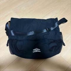 UMBRO ナイロンショルダーバッグのサムネイル