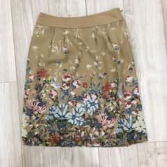 スーナウーナ 花柄スカートのサムネイル