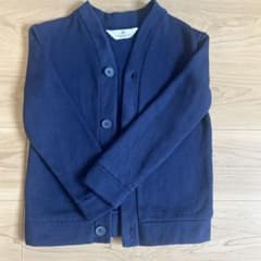 H&M キッズ　カーディガン　ネイビー　6〜8歳着用のサムネイル