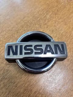 値下げ！　USA輸出仕様！純正日産エンブレム！パスファインダーテラノ！ USA輸出仕様！純正日産エンブレム！パスファインダーテラノ！ - メルカリ