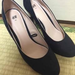 黒 パンプスのサムネイル