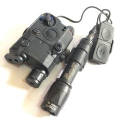 【動作快調!!】PEQ-15 & ウェポンライト フラッシュライト セット!! 動作快調!!】PEQ-15 & ウェポンライト フラッシュライト セット