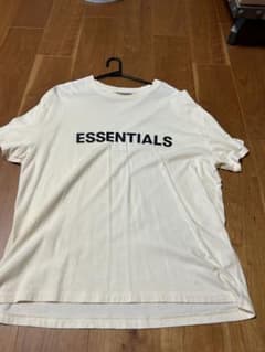 エッセンシャルTシャツのサムネイル