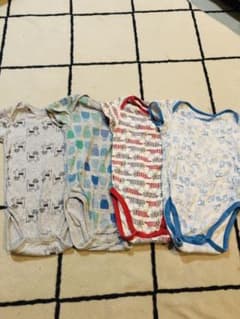 ユニクロ肌着90のサムネイル