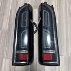 ハイエース テールランプ　スモーク　シーケンシャル ハイエース スモークテールランプ シーケンシャル - メルカリ