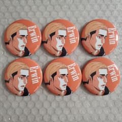 進撃の巨人 WIT STUDIO ランダム缶バッジ エルヴィン 6つ - メルカリ