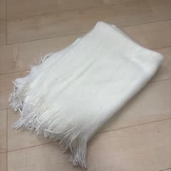 ホワイト フリンジ マフラーのサムネイル