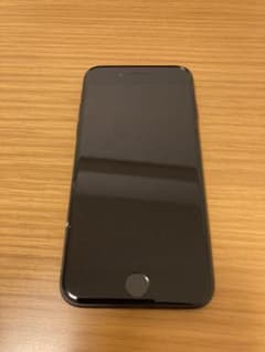 値下げ中！iPhone 7 Black 128 GBのサムネイル