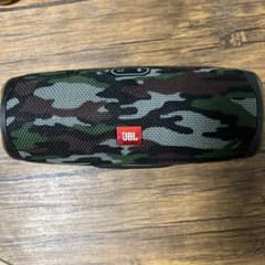 JBL Charge 4 ワイヤレススピーカー 迷彩柄のサムネイル