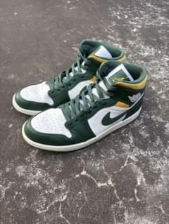 Nike Air Jordan 1 Mid 27.5cmのサムネイル