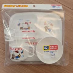 こども食器セット　ハローキティ　離乳食　出産祝いのサムネイル