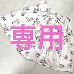 sakurina.love0223 様専用♪花柄ショートパンツ♪ホワイトＬのサムネイル