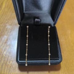 10金ゴールド ロング ジルコニアピアスのサムネイル