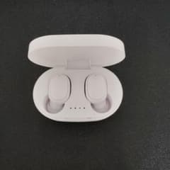 完全ワイヤレスイヤホン ホワイト 本体のサムネイル