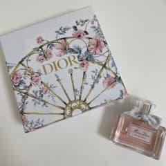 Dior ミスディオール　オードゥパルファン 香水50ml 箱付きのサムネイル