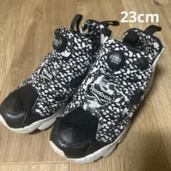 期間限定お値引中 Reebok ポンプフューリー 23cmのサムネイル