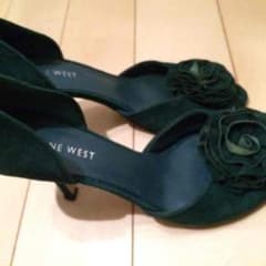 《専用》【未使用】NINE WEST 青緑 スエードパンプスのサムネイル