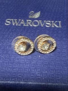 SWAROVSKI サークル ピアス ピンクゴールドのサムネイル
