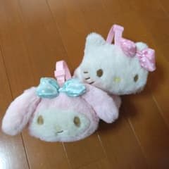 mina様専用　サンリオ　耳当てのサムネイル