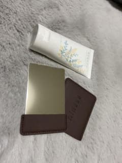 RERUJU ハンドクリーム、ミラーセットのサムネイル