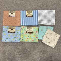 Merry Hobby パッチワークカットクロス 7枚セットのサムネイル