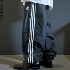 極太90s old adidas XLサイズ バギートラックパンツ Y2K刺繍 美品90s極太 old adidas 万国旗タグ バギーナイロントラックパンツ