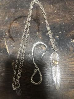 ミ*ー様 SAAD フェザーネックレス　ウォレットチェーンパーツ ミ*ー様 SAAD フェザーネックレス ウォレットチェーンパーツ - メルカリ