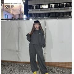 HTH glitter sweat セットアップ グレー - メルカリ