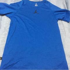 ほぼ新品 ジョーダンtシャツ Ｍ ただいま10%offのサムネイル