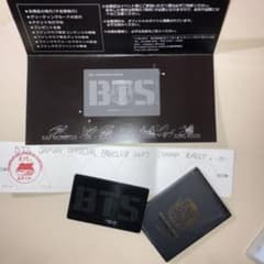 BTSの会員証 2017verと WINGSツアーのスタンプラリーのサムネイル