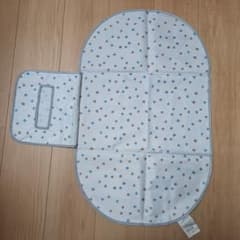 ニトリ　おむつ替えシート スター柄のサムネイル