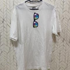 ユニクロ Tシャツのサムネイル