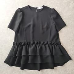 美品✨アベニールエトワール ティアードフリル ペプラム ブラウス ブラック 36 美品✨アベニールエトワール ティアードフリル ペプラム ブラウス