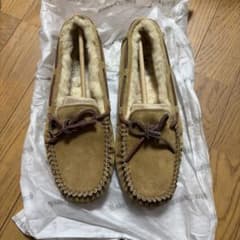 美品！！UGG ベージュ スエード モカシンのサムネイル