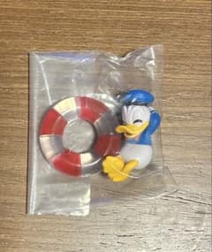 ディズニー ドナルドダック 浮き輪 フィギュア カプセルトイのサムネイル