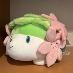 もっちりシェイミ　ぬいぐるみ　ポケモンセンター ポケモンセンター20周年記念 もっちりぬいぐるみ シェイミ - メルカリ