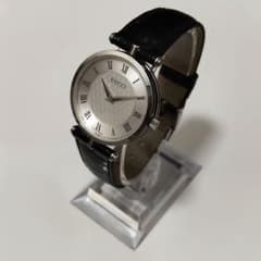 【箱付】GUCCI 2040L レディース腕時計 純正ベルト 電池切れ ジャンク 箱付】GUCCI 2040L レディース腕時計 純正ベルト 電池切れ ジャンク