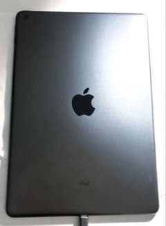 Apple iPad 9世代64GBスペースグレー 本体箱有り、充電器付き おまけ付き】iPad第9世代 64GB 箱＋充電アダプタ＋コードスペース