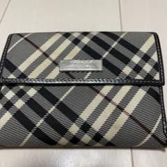 バーバリー　ブルーレーベル　財布　折り財布のサムネイル